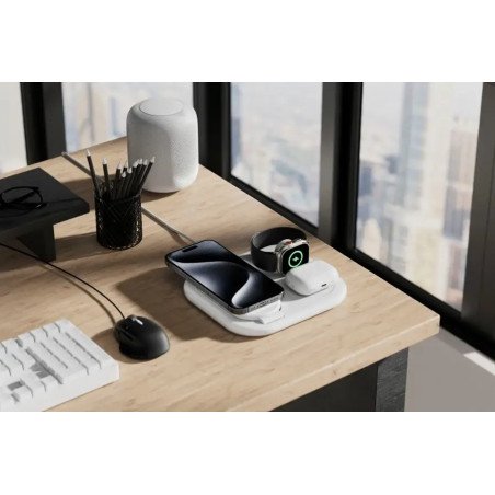 Belkin - 3-in-1 15W, Foldable Magnetic Qi2 Charging Station for iPhone 16